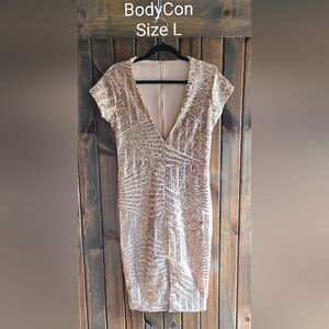 Unbranded Rose Gold Sequined Body Con Dress Size Large Plunging Neckline